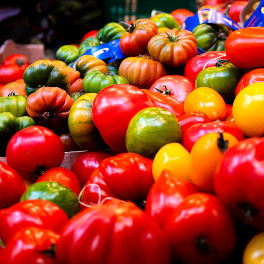 How To Peel a Tomato 3 Different Methods The Flavor Dance