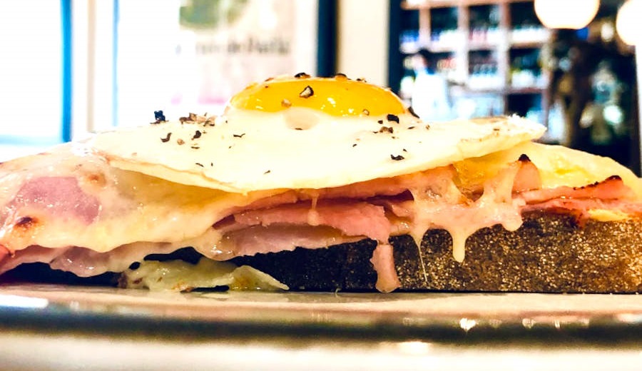 Croque Madame Vs Croque Monsieur - The Flavor Dance